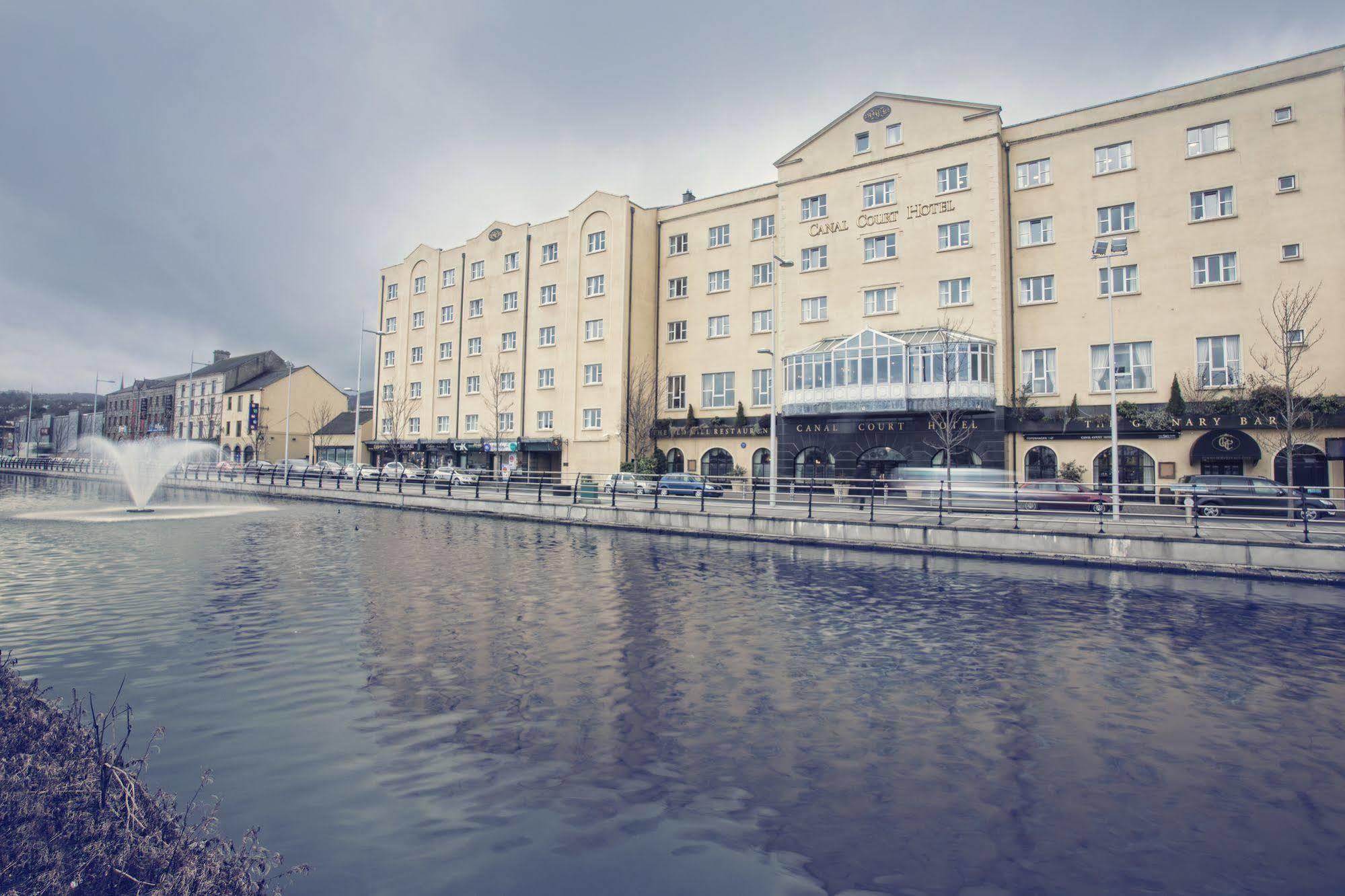 Canal Court Newry Luaran gambar