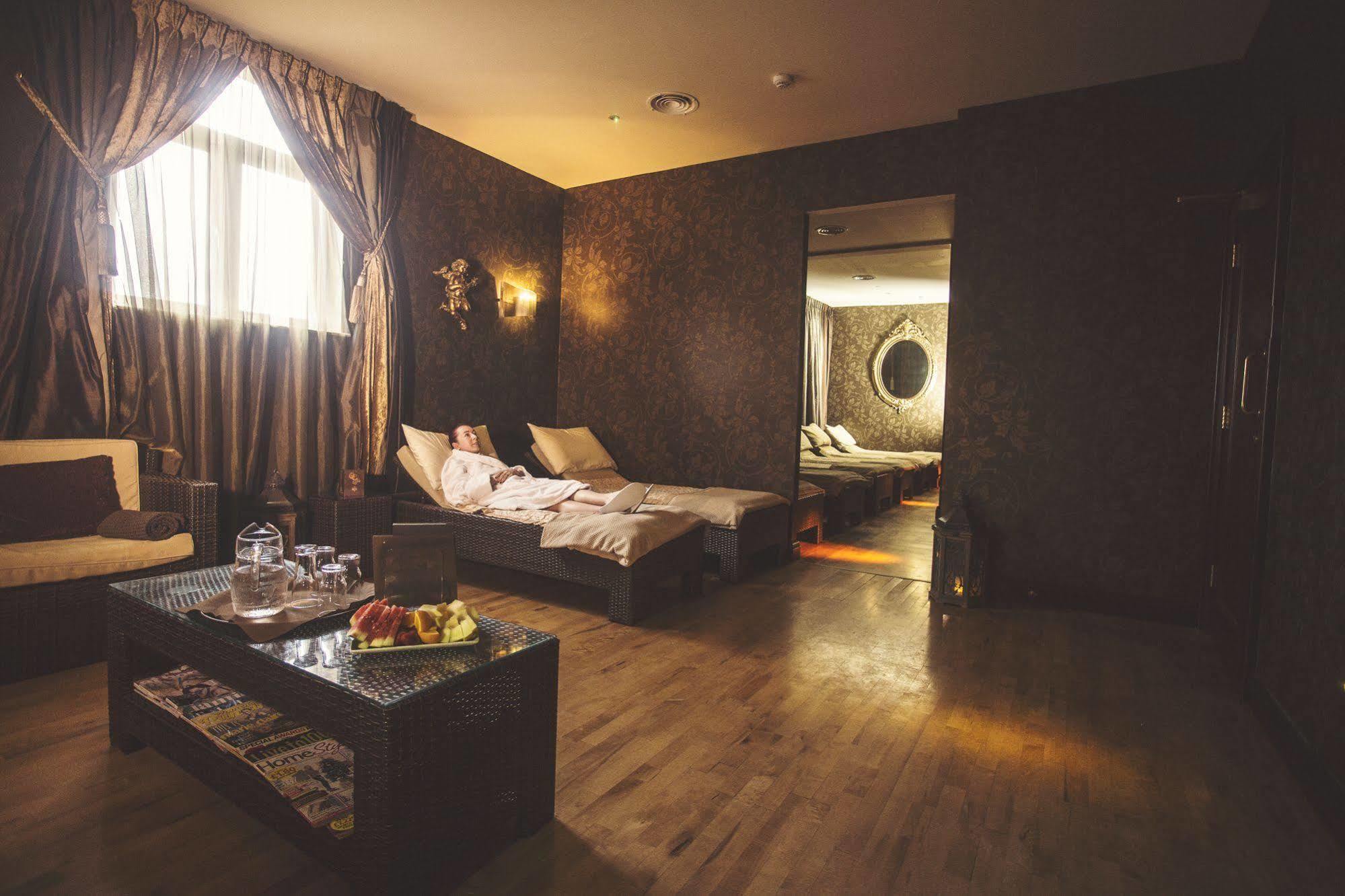 Canal Court Newry Luaran gambar
