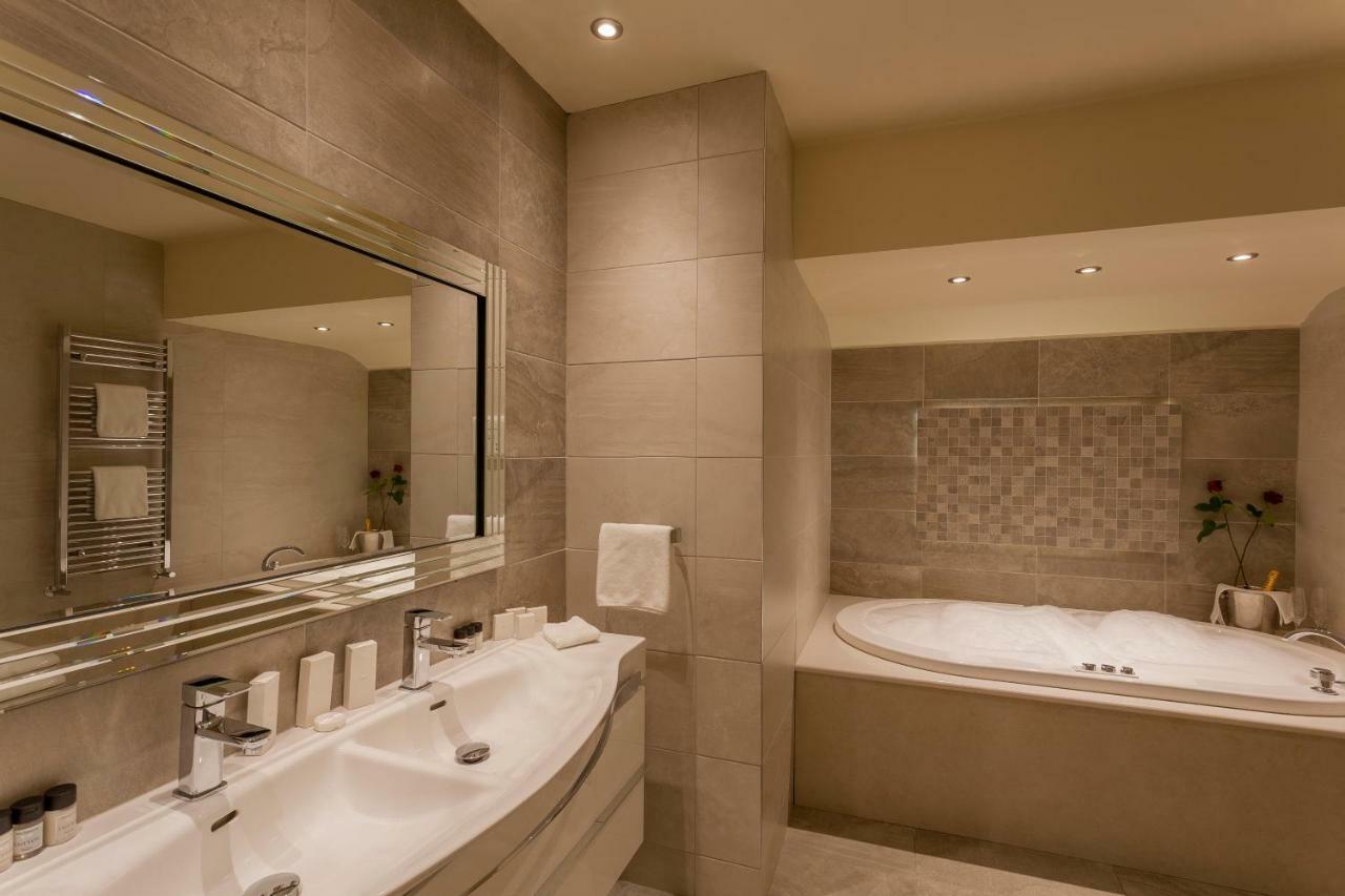 Canal Court Newry Luaran gambar
