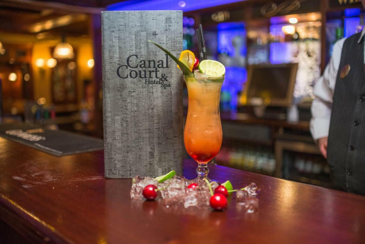 Canal Court Newry Luaran gambar